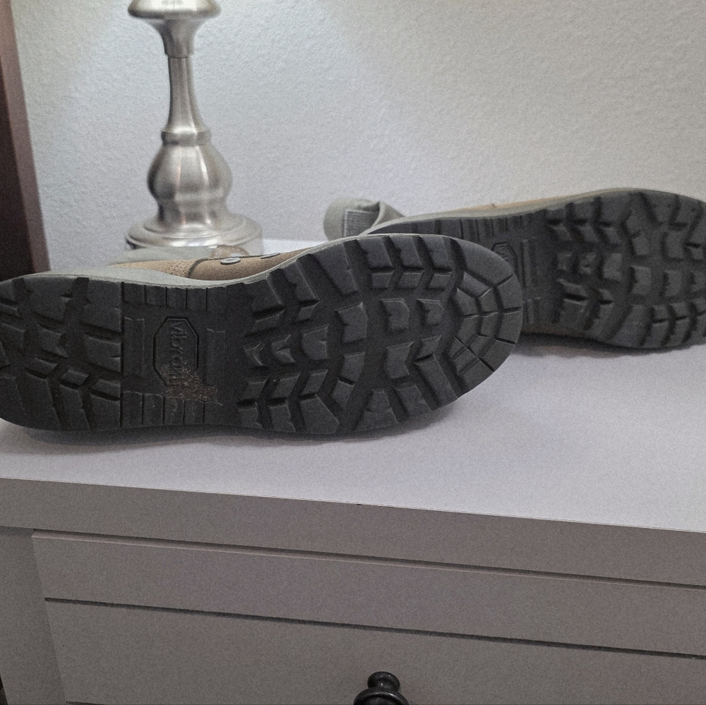 Vibram Green Steeltoe Boots - Picture 4 of 4